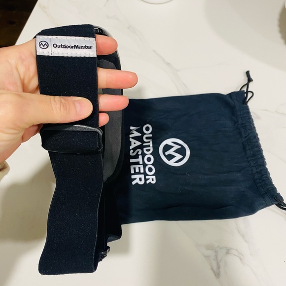 Outdoor Master Ski Goggles - Picture 3 of 3